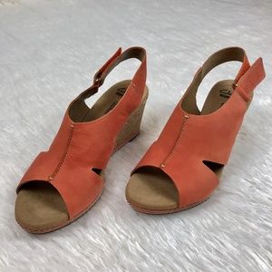 Clarks Women’s Helio Float 4 Wedge Sandal